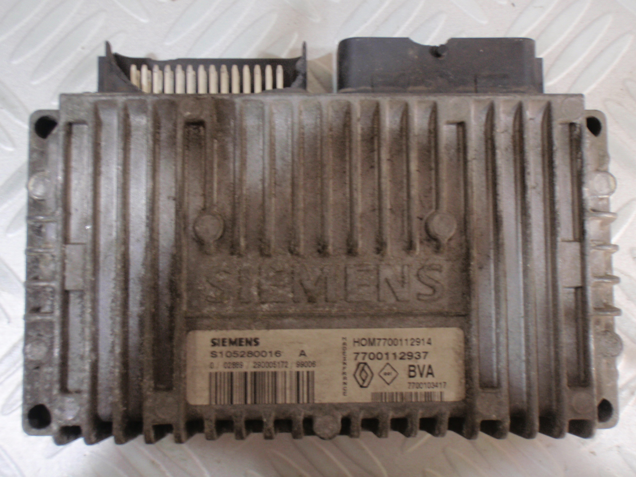 S105280016a, ECU Renault Scenic 2.0, Siemens