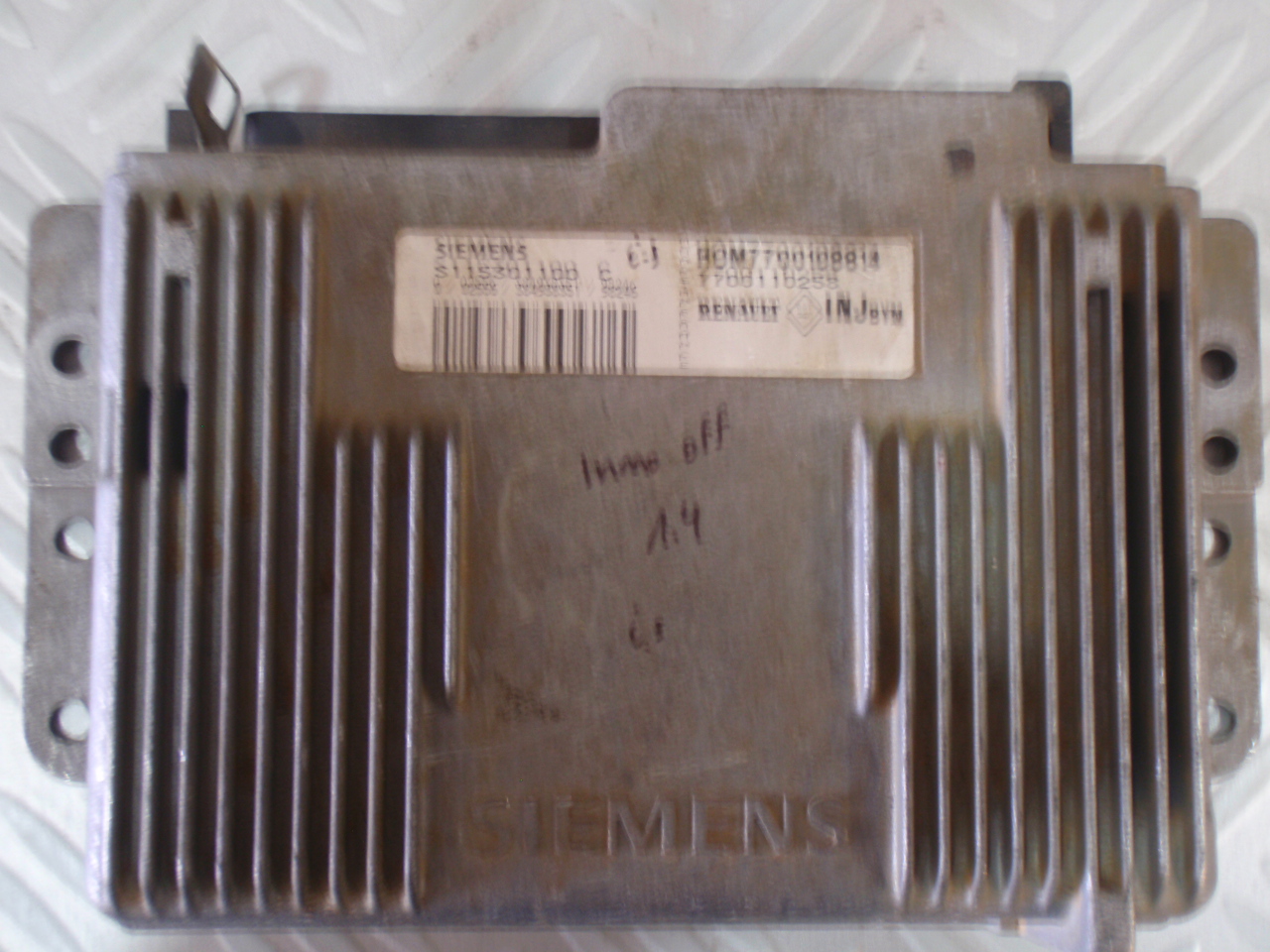 S115301100C, ECU Renault Clio 1.4i, Siemens Fenix 5 Immo Off